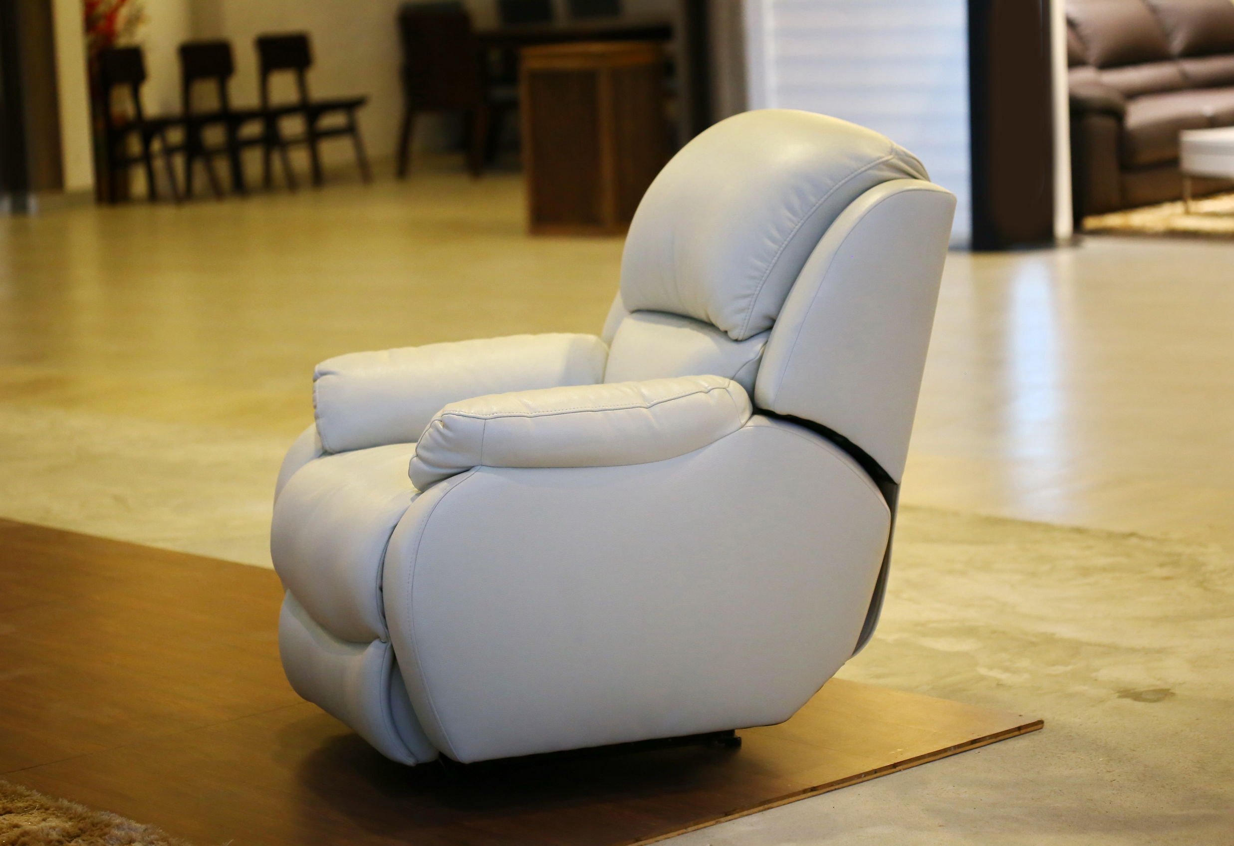 White Sofa Leather Recliner Armchair With Massage